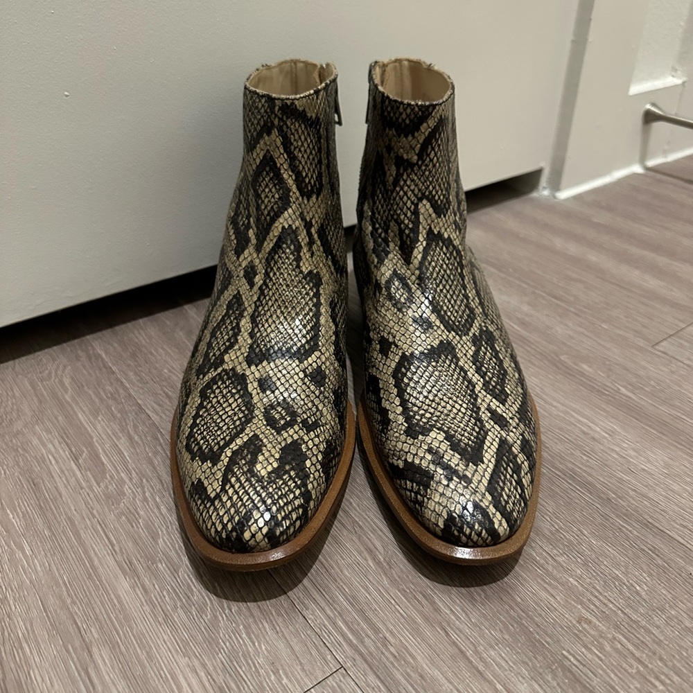 John Varvatos Men’s Snake Print Boots